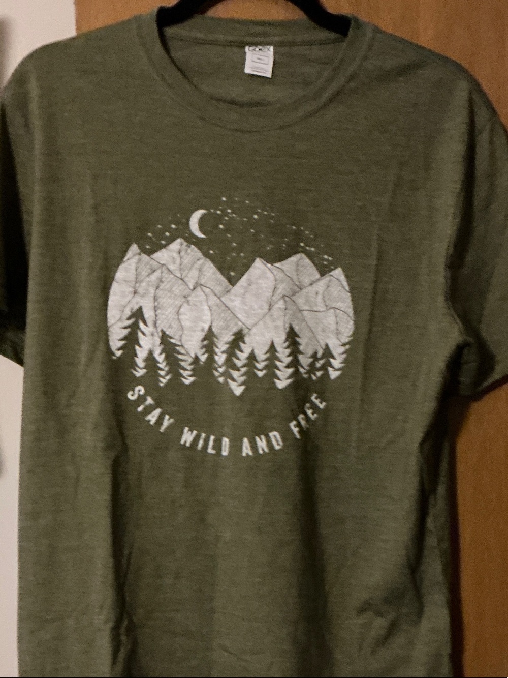 Stay Wild and Free Graphic Tee - Olive Green Short Sleeve